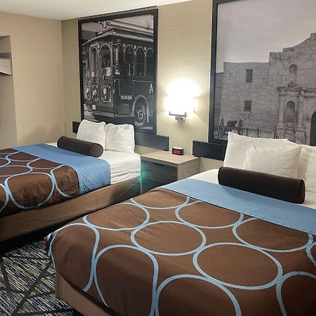 Super 8 By Wyndham San Antonio Downtown Ne Hotell Eksteriør bilde