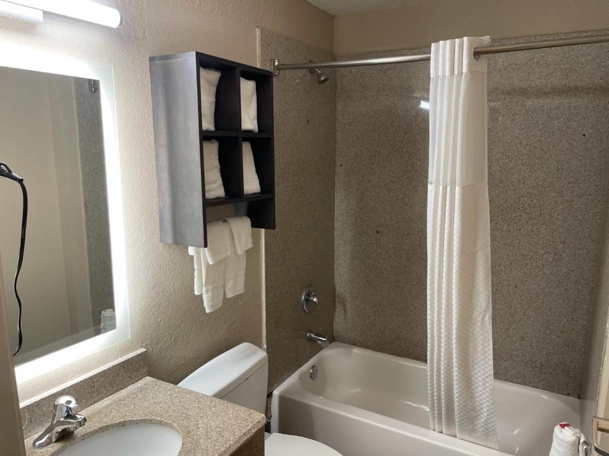 Super 8 By Wyndham San Antonio Downtown Ne Hotell Eksteriør bilde