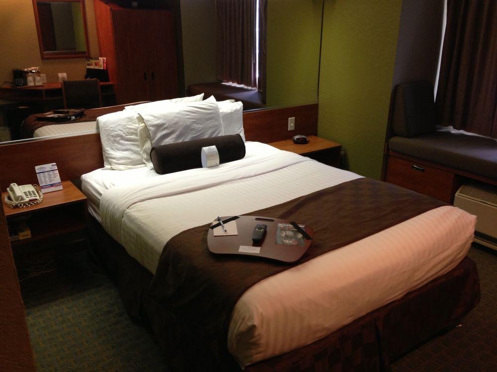 Super 8 By Wyndham San Antonio Downtown Ne Hotell Eksteriør bilde