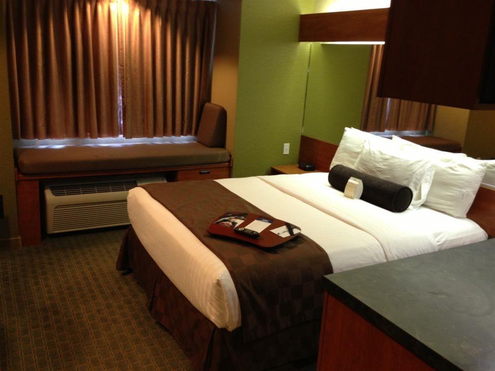 Super 8 By Wyndham San Antonio Downtown Ne Hotell Eksteriør bilde
