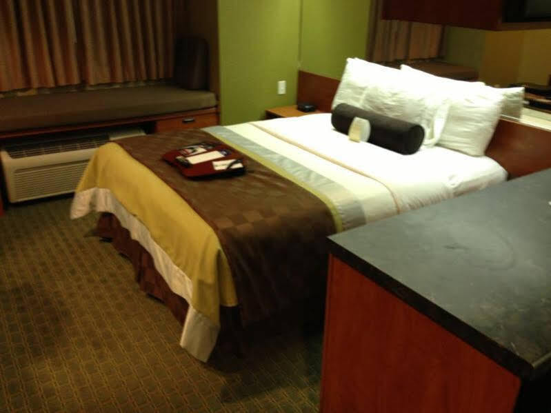 Super 8 By Wyndham San Antonio Downtown Ne Hotell Eksteriør bilde